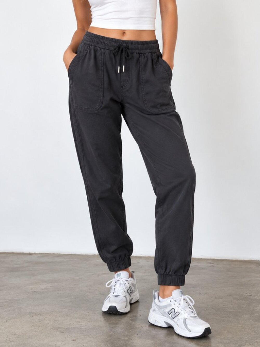 ATHLETA Farallon Stretch Utility Jogger Pants Navy Blue Mid Rise XS EUC